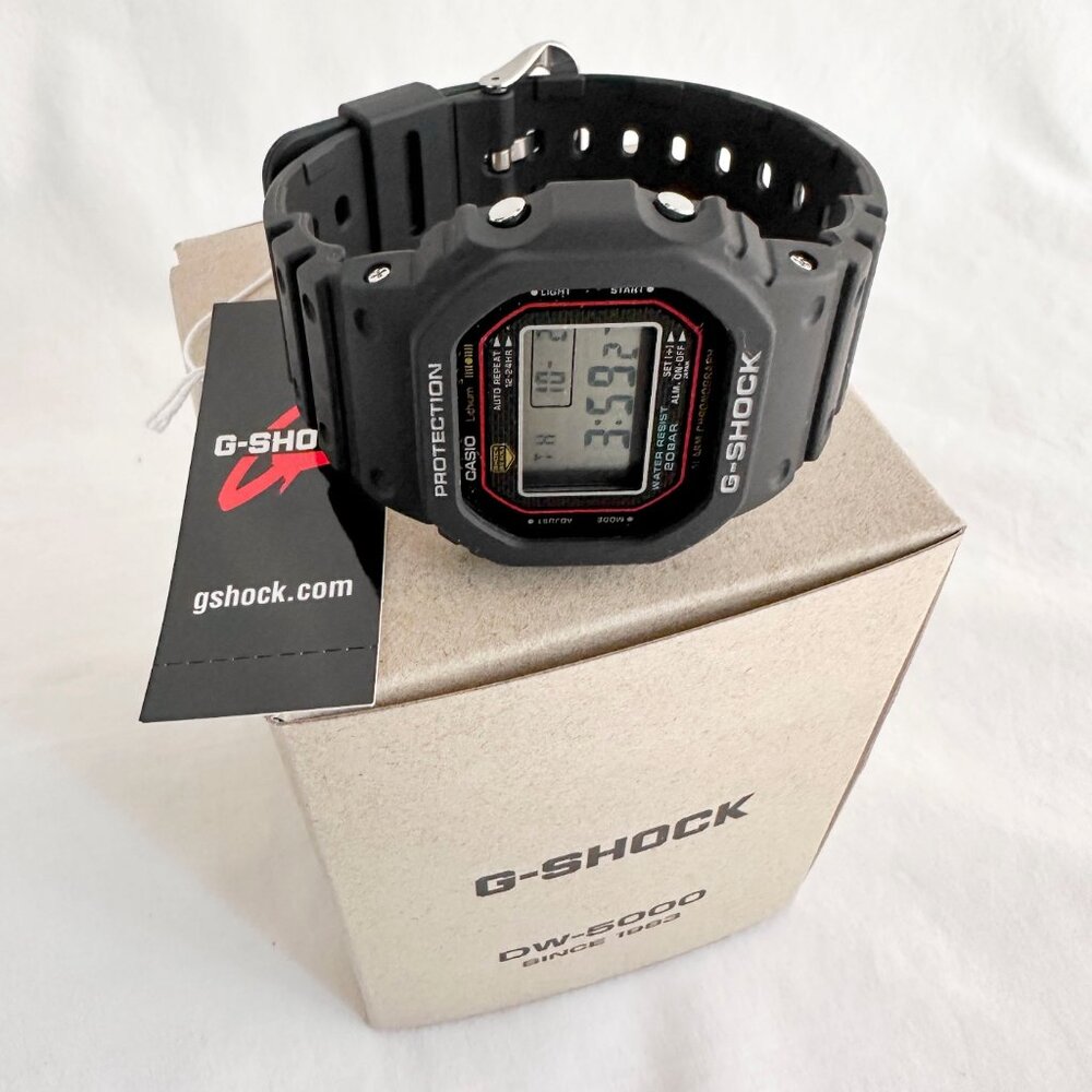 Casio G-SHOCK DW5000R-1A - New With Tags - Picture 12 of 15